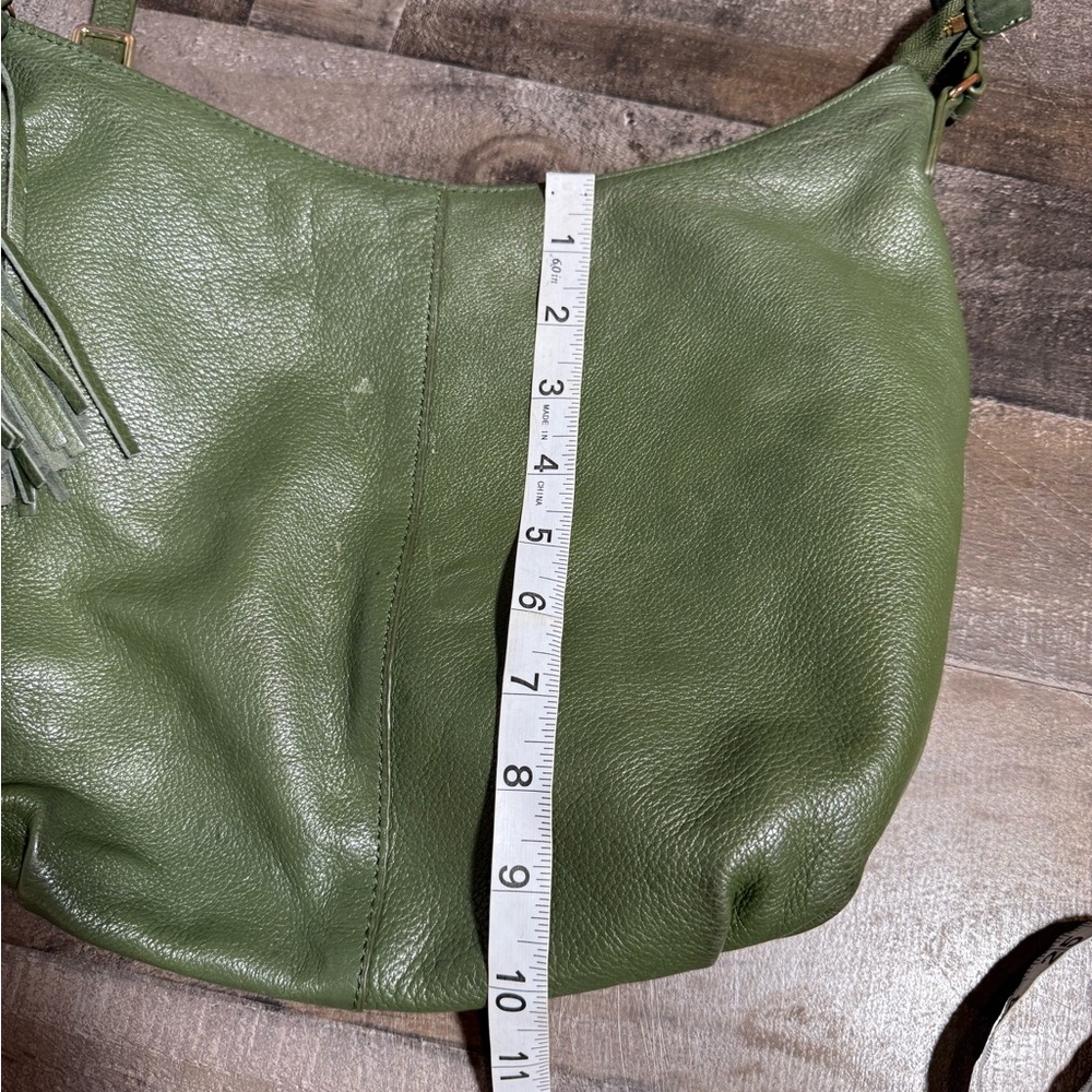 Margot Green Tassle Zipper Purse - Picture 3 of 7